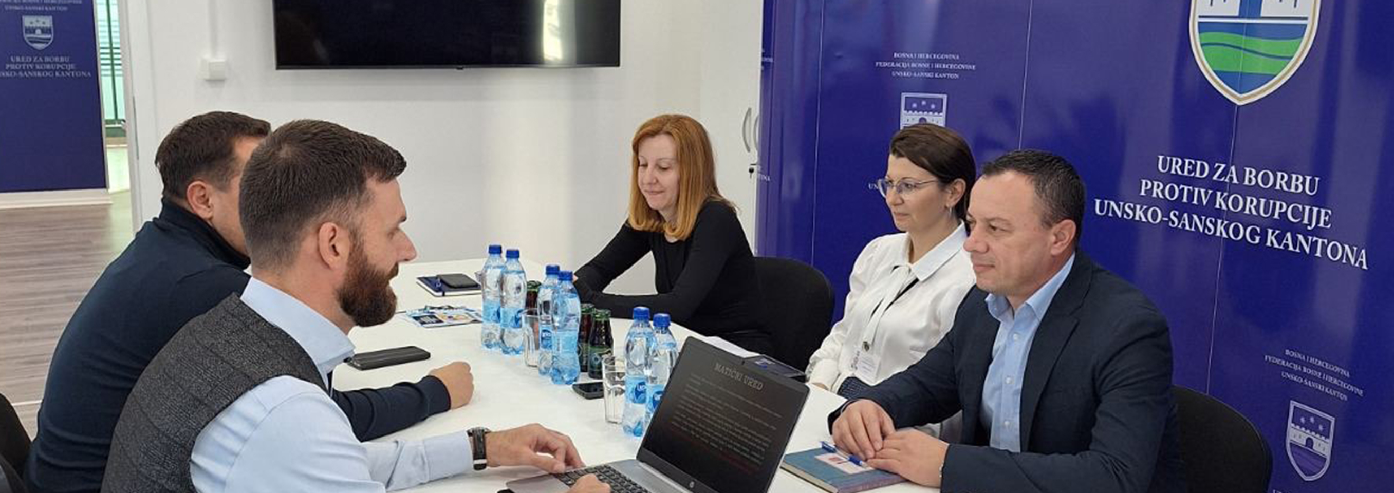 Predstavnici Ureda za borbu protiv korupcije Tuzlanskog kantona u radnoj posjeti Uredu za borbu protiv korupcije USK